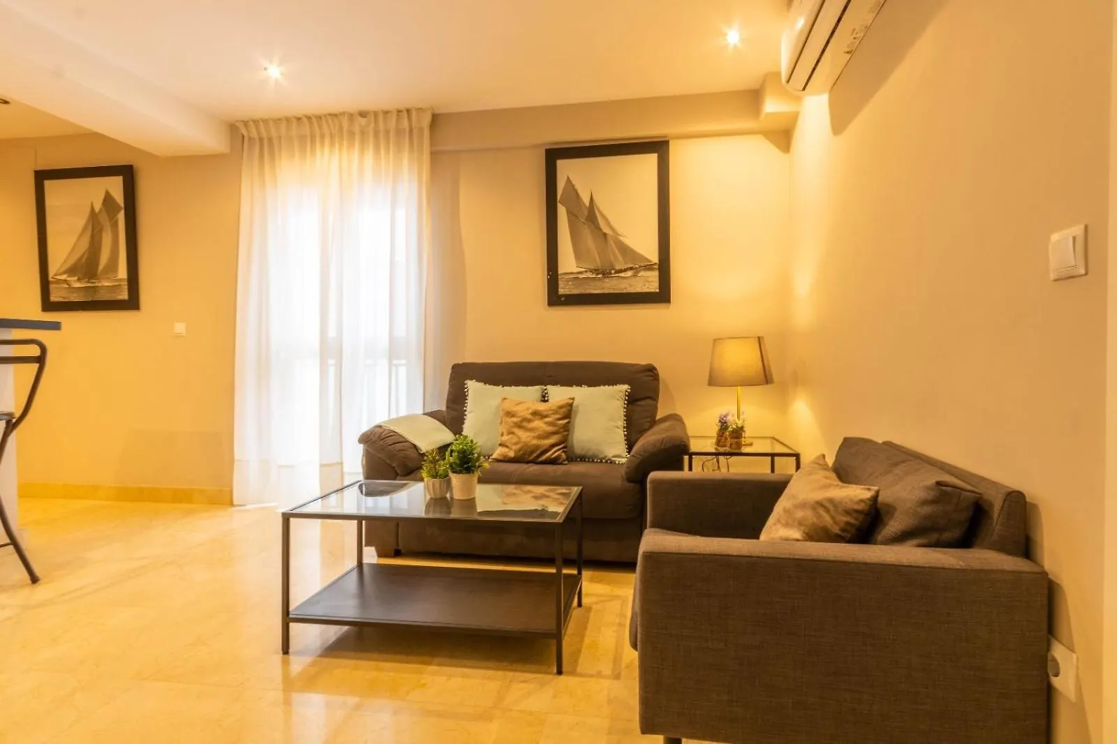 Unika Homes Castellar contacts